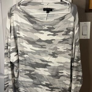 Gibson Camo boatneck top